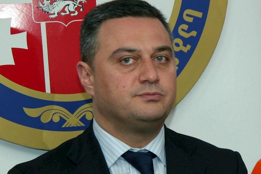 ვიქტორ დოლიძე