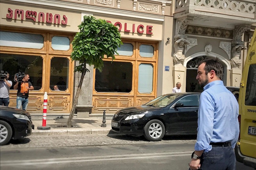 ოთარ კახიძე