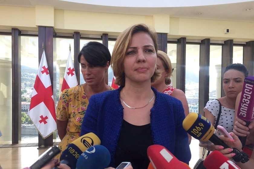 ანა დოლიძე